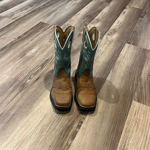 Sz 6M women’s western boots